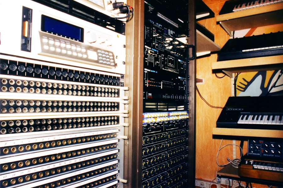 12 Swag studio